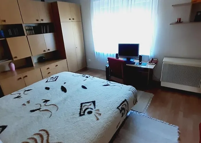 Nyaralohaz Hanga Dom wakacyjny *