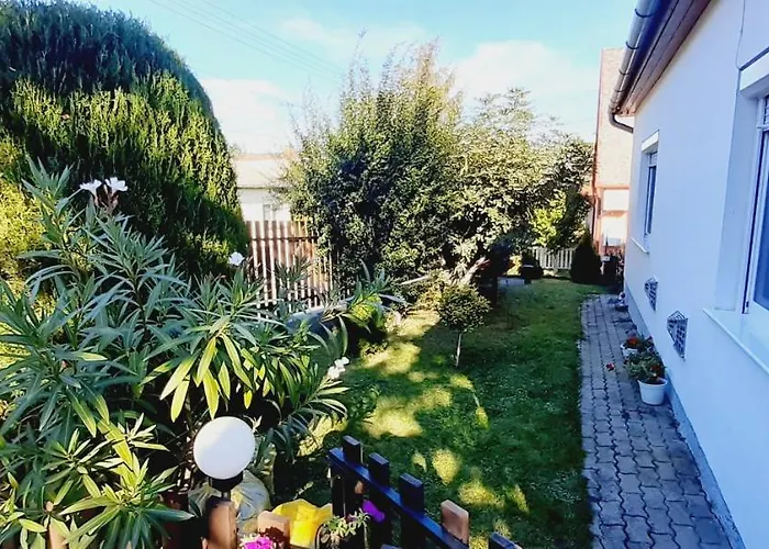 Nyaralohaz Hanga Dom wakacyjny